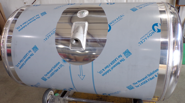 83 Gallons 26"D x 36"L - Peterbilt Style - Center Fill Polished