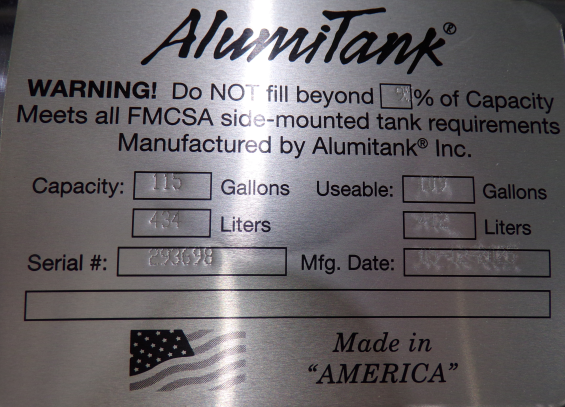 154 Gallons 26"D x 67"L - Peterbilt Style - Rear Fill Polished, Split