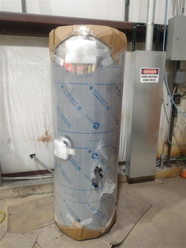 154 Gallons 26"D x 67"L - Peterbilt Style - Rear Fill Polished