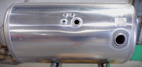 99 Gallons 26"D x 43"L - Peterbilt Style - Center Fill Milgrade