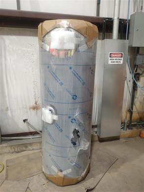 154 Gallons 26"D x 67"L - Peterbilt Style - Rear Fill Polished