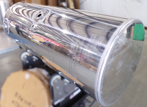 118 Gallons 24.5"D x 58"L - Kenworth Style - Rear Fill Polished